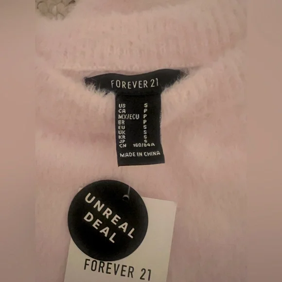 NWT Forever 21 fuzzy two-piece set in the color blossom 🌸 - Picture 7 of 7